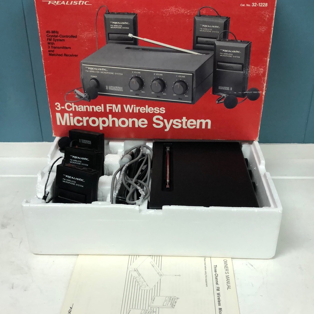 Vtg Realistic 3-Channel FM Wireless Microphone System‎ 32-1228 Three Microphones